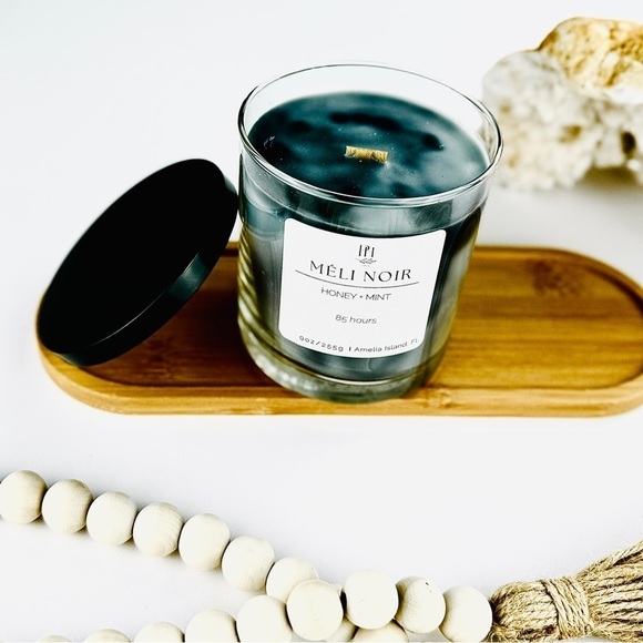 Méli Noir Candle- with notes of Honeysuckle Mint 9oz - Picture 2 of 12